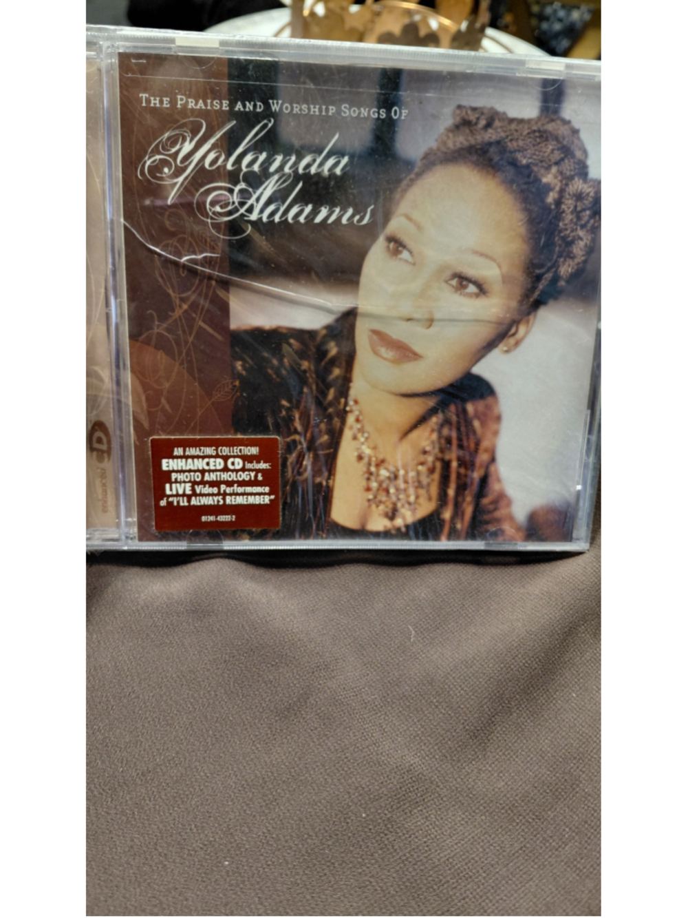 Yolanda Adams The Praise and Worship Songs CD One Size Brown Black